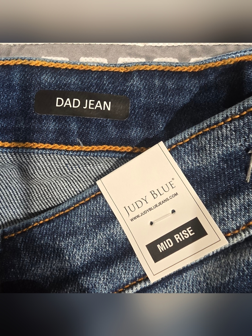 Judy Blue Midrise Distressed Relaxed Straight Fit Dad Jeans Size 11/30 - Picture 6 of 10